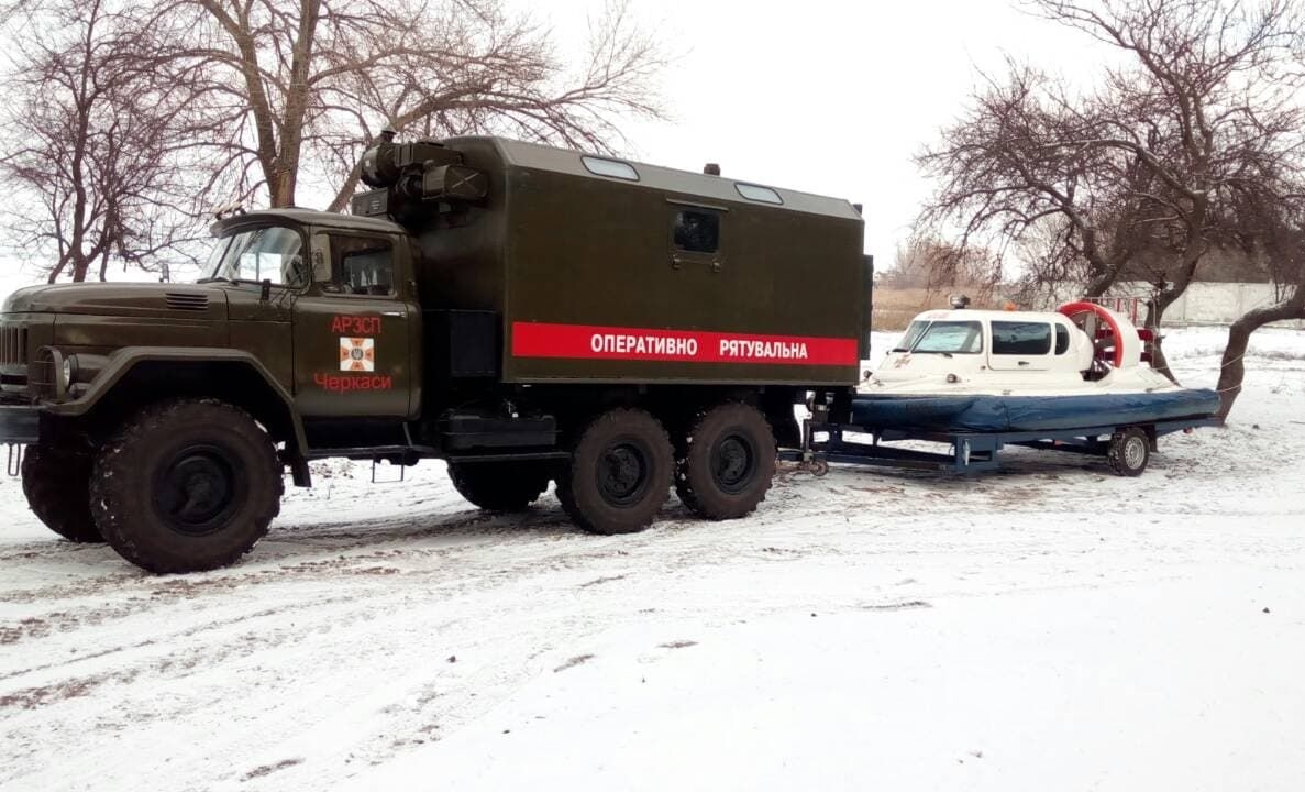 Черкаські рятувальники вийшли на патрулювання узбережжя Дніпра