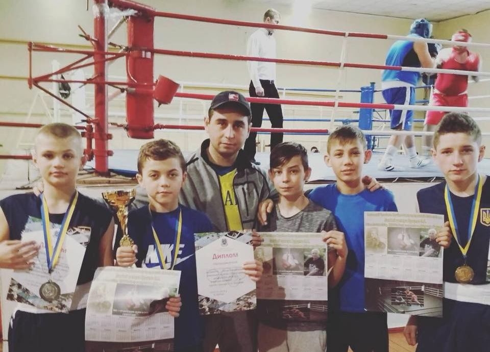 9 юних черкаських боксерів пройшли до фіналу чемпіонату України