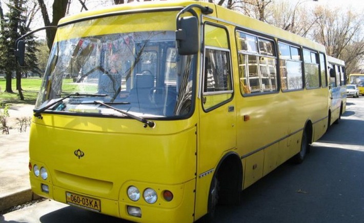 Перевізник відмовився обслуговувати автобусний маршрут №13