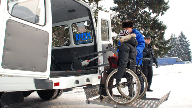 Міська влада затвердила порядок надання послуги з перевезення осіб з інвалідністю автомобілем спеціалізованого призначення