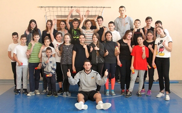 Черкаські баскетболісти провели майстер-клас у школі