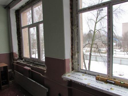 У Шполянській ОТГ замінюють вікна в закладах освіти