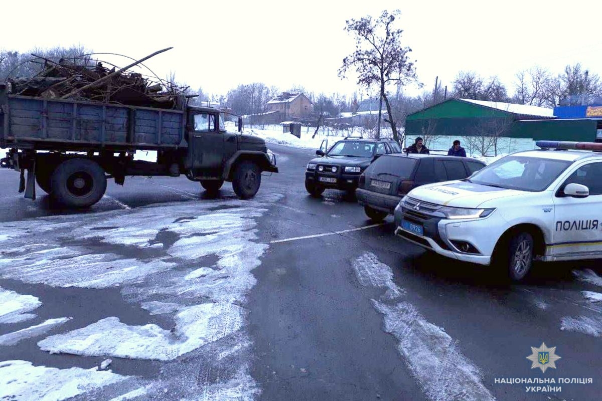 Низку правопорушень виявила поліція у Звенигородському та Христинівському районах