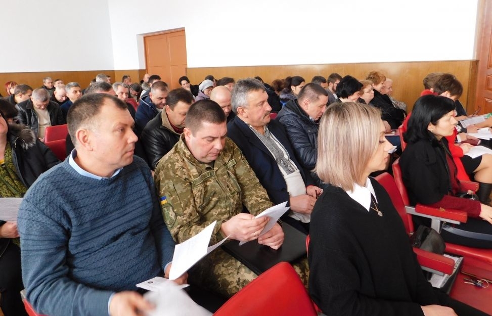 Депутати Тальнівщини заслухали звіт голови райради і затвердили низку програм