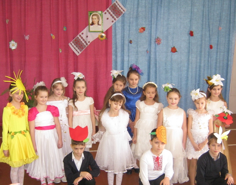 У Смілі школярі театралізували казки Лесі Українки