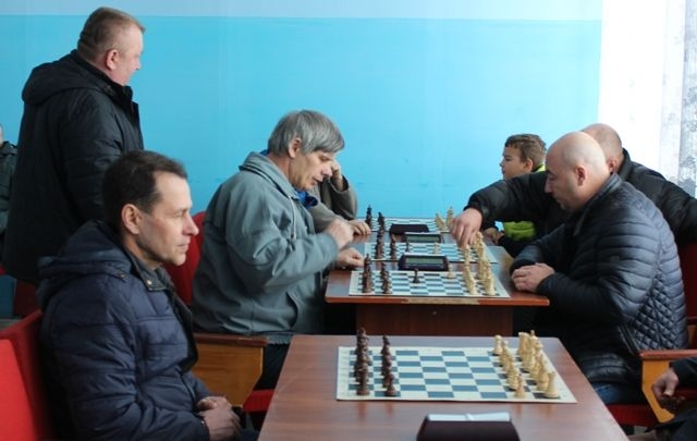 У Чорнобаї відбулася особиста першість району з шахів пам’яті Анатолія Ідова
