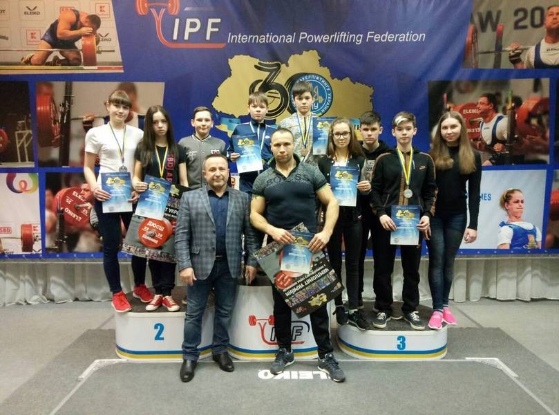 Геннадій Бобов допоміг корсунським спортсменам поїхати на чемпіонат України