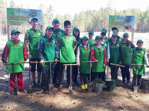 Чигиринські школярі відновлюють ліси