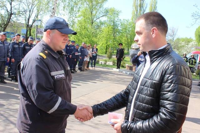 Черкаські рятувальники-атовці отримали земельні сертифікати