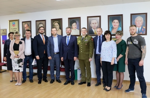 Черкаси відвідав Посол з Литви