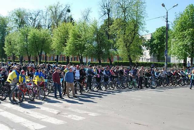 У Золотоноші провели велопробіг для збору коштів на пам’ятник АТОвцям