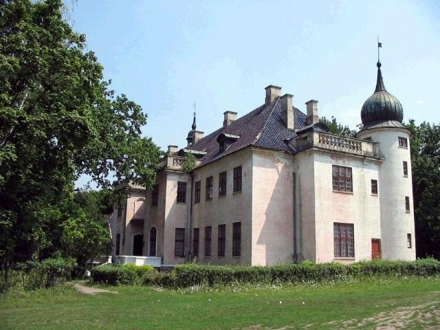 У Тальному палац графа Шувалова перетворюється на руїну (ВІДЕО)