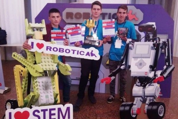Юні черкащани перемогли на Всеукраїнському фестивалі роботехніки