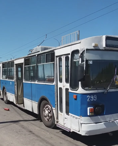 Тролейбус №14 загорівся під час руху у Черкасах
