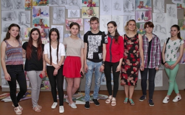 Майбутні художники УДПУ провели виставку творчих робіт