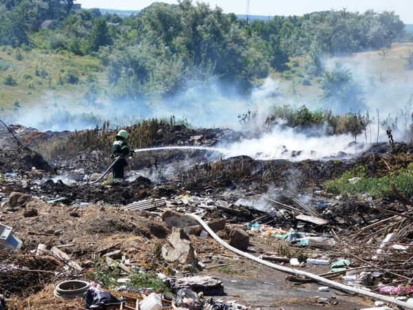 На Черкащині загорілися три сміттєзвалища