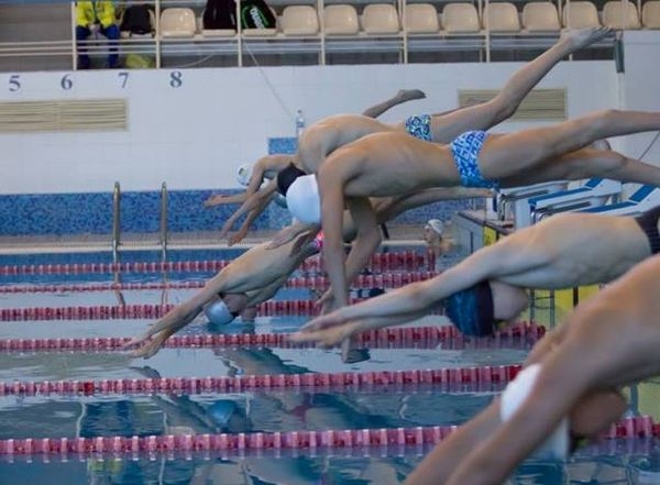 Черкаські юнаки взяли участь у всеукраїнському чемпіонаті з плавання