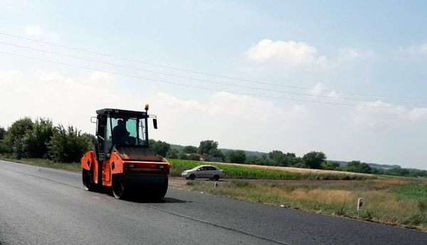 У Смілянському та Кам’янському районах ремонтують дороги