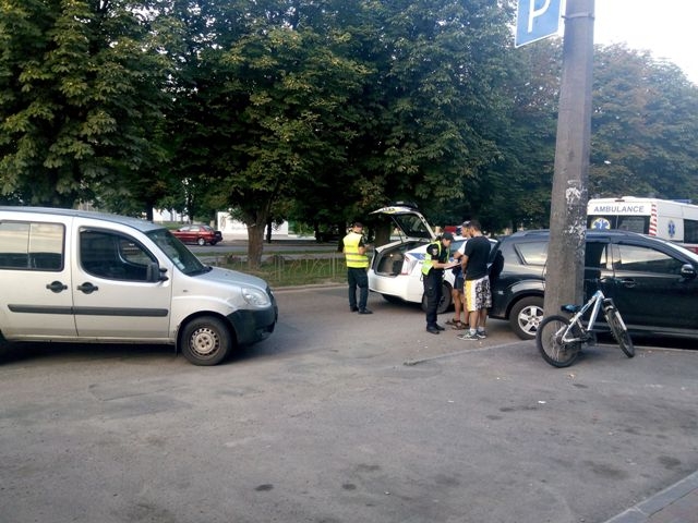 В Черкасах збили велосипедиста-підлітка