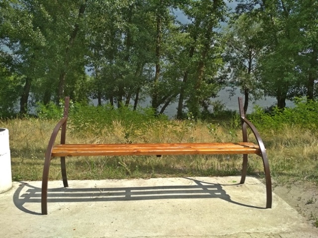 У парку на Черкащині вандали пошкодили лавки