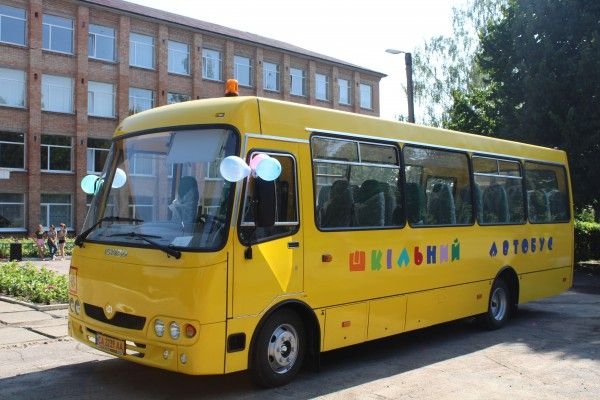 На Уманщині придбали шкільний автобус для опорної школи
