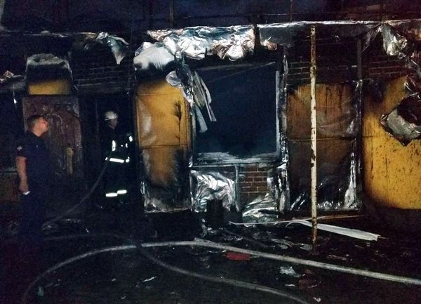 На Черкащині згорів ковбасний магазин