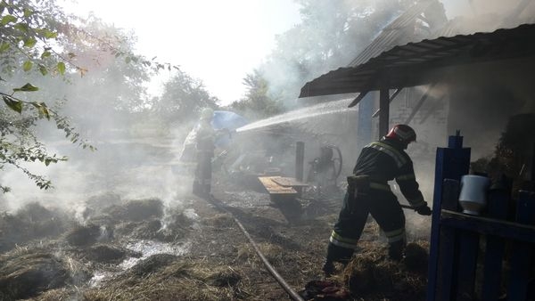 Через дитячі ігри з вогнем на Шполянщині згоріло сіно (ВІДЕО)