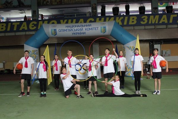 Школярі з Черкас представили регіон на всеукраїнському заході «Олімпійське лелеченя»