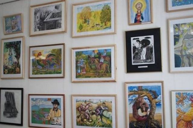 Відкрилась виставка з нагоди 40-річчя Черкаської дитячої художньої школи