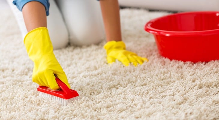 Чистимо килим без побутової хімії
