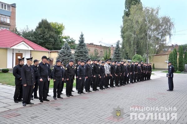 Черкаські поліцейські склали заліки зі службової підготовки (ВІДЕО)