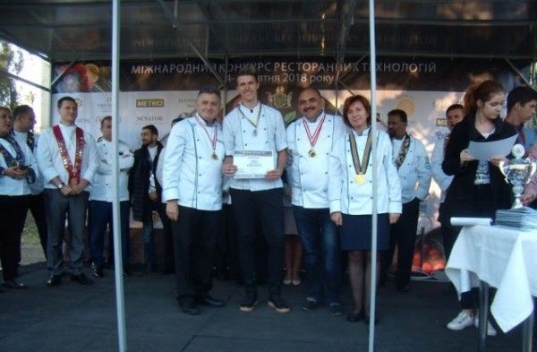 Черкаські студенти перемогли на Міжнародному конкурсі ресторанних технологій