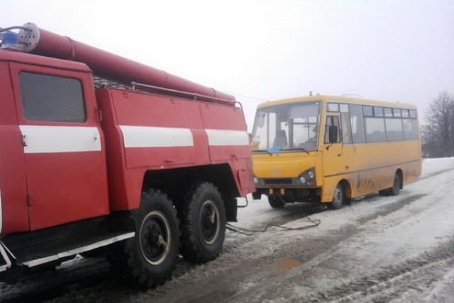 На Черкащині застряг рейсовий автобус унаслідок погіршення погодних умов