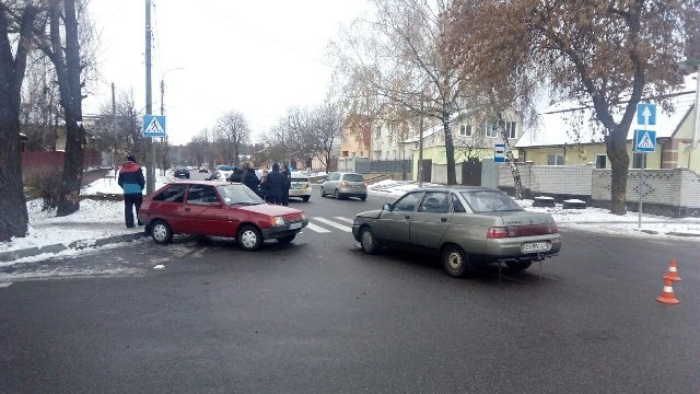 У середмісті Черкас п\’яний водій спричинив ДТП (ФОТО)