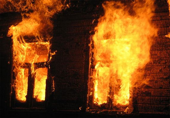 На Канівщині під час пожежі загинула жінка