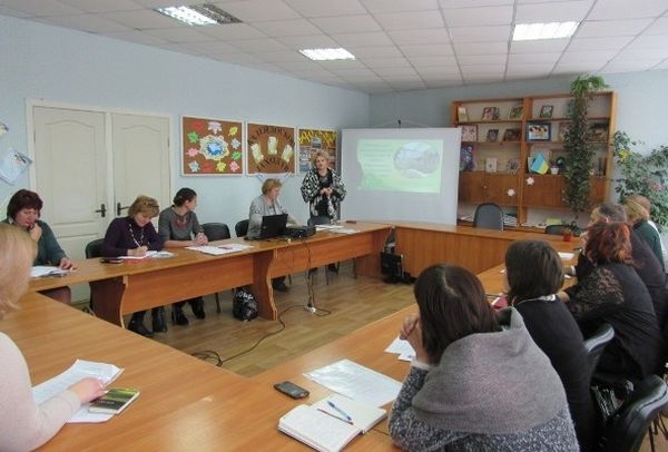 На Черкащині обговорили роль сучасних закладів позашкільної освіти