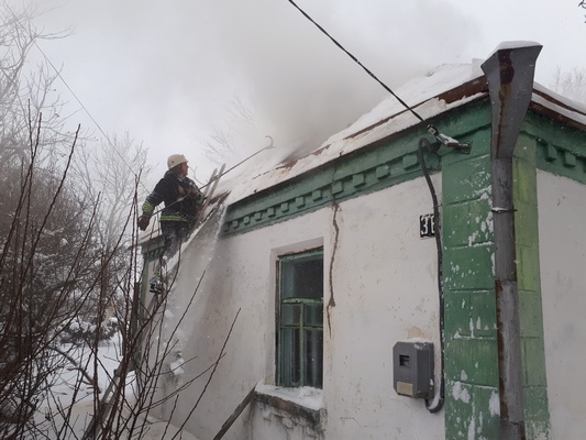 Рятувальники ліквідували пожежу житлового будинку на Лисянщині (ВІДЕО)