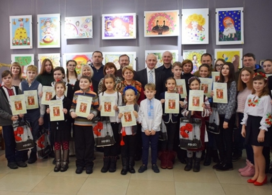 На Черкащині відзначили переможців «об’єднавчого» конкурсу дитячої творчості