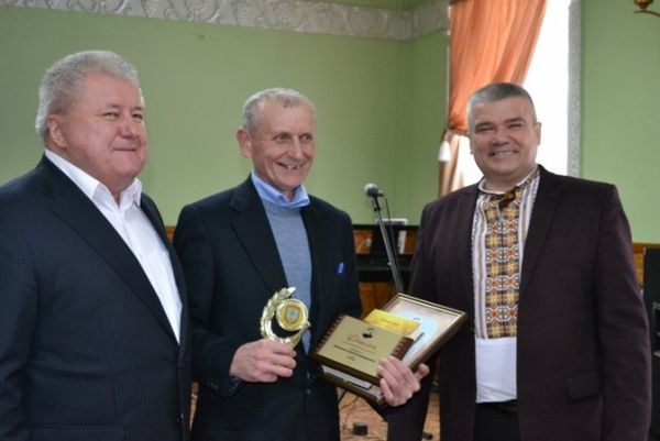У Драбові нагородили переможця літературного конкурсу імені Михайла Масла