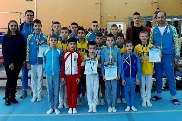 Черкаські гімнасти змагалися за нагороди чемпіонатів Кропивницького та Києва