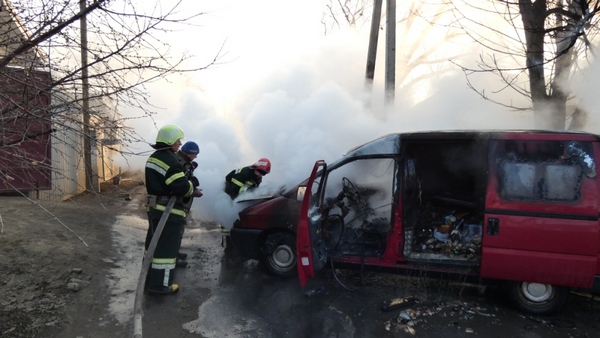 У Шполі вщент згорів автомобіль (ФОТО)