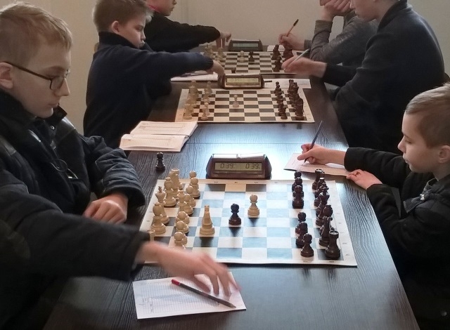 Відбувся фінал чемпіонату Чеpкаської області з шахів серед юнаків та дівчат
