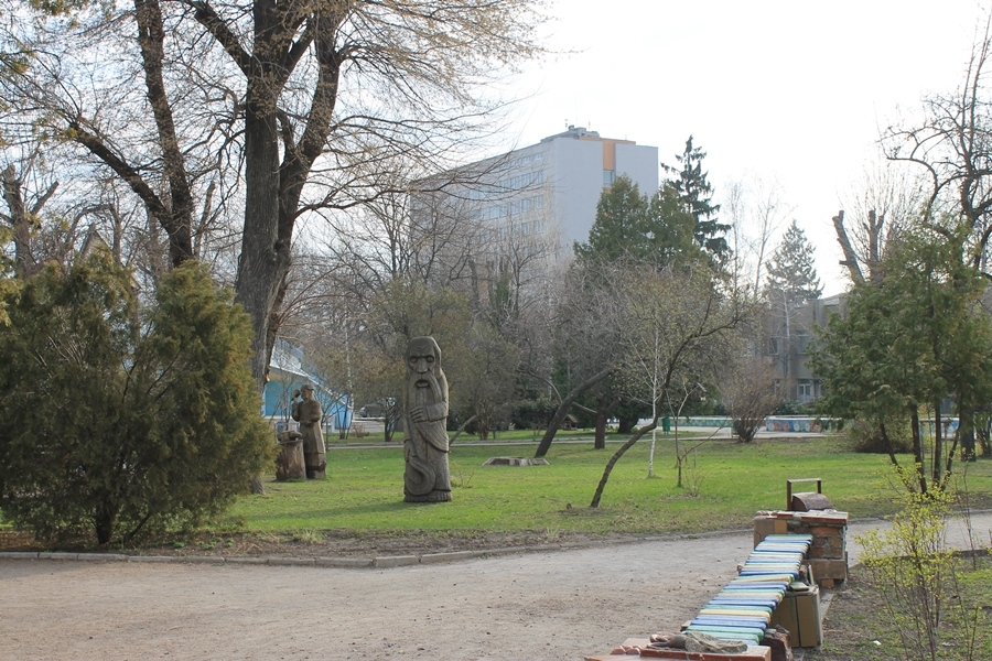 Весна в черкаському дитячому парку