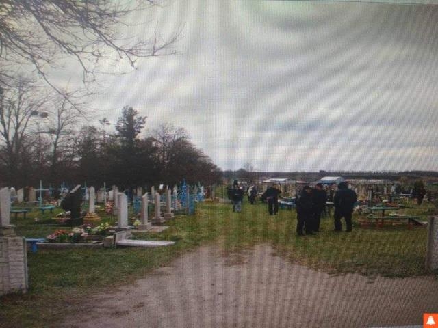 На Катеринопільщині підлітки розгромили кладовище