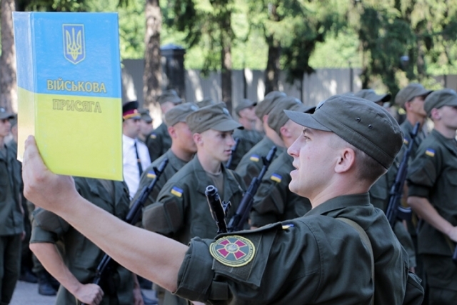 Завтра в Черкасах присягнуть на вірність українському народові військовослужбовці строкової служби
