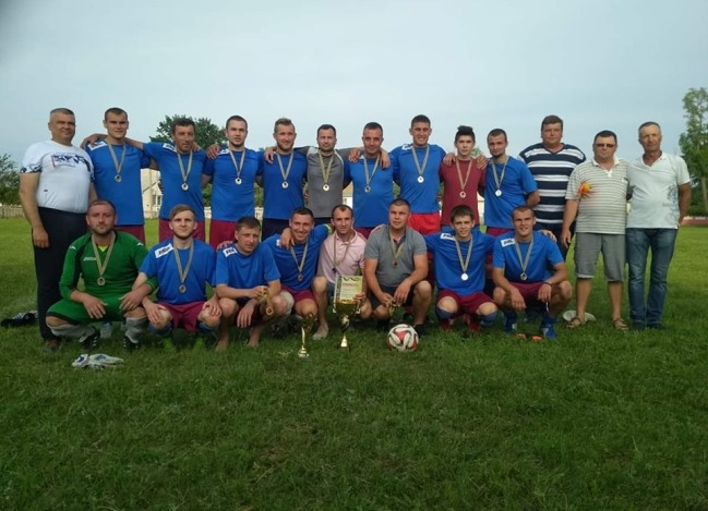 Кубок Драбівського району з футболу виграла команда «Юність»