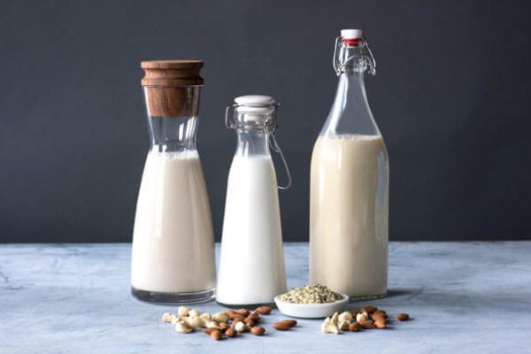 Рослинне молоко: переваги і користь
