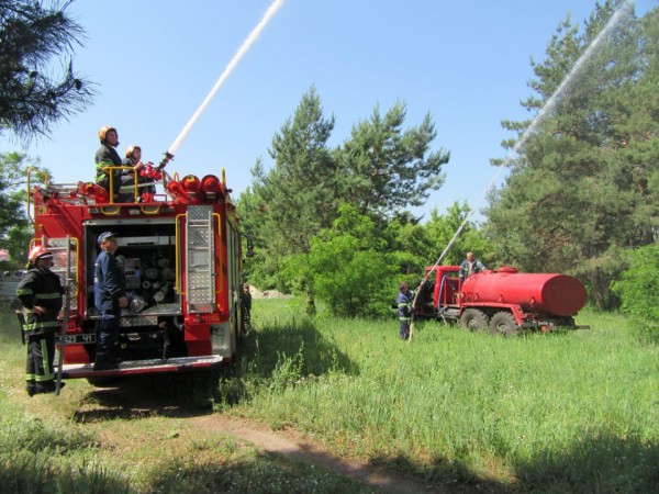Смілянські лісівники провели тактичні навчання з ліквідації лісових пожеж