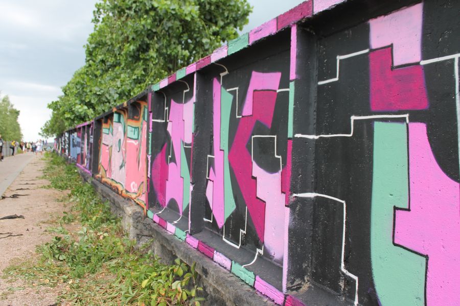 Алярм: у Черкасах створили 300-метрове графіті