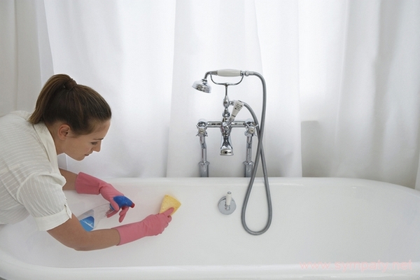 Як доглядати за акриловою ванною
